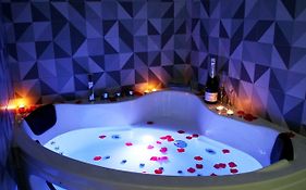 Apartamentos Las Trece Llaves Jacuzzi Bajo Reserva